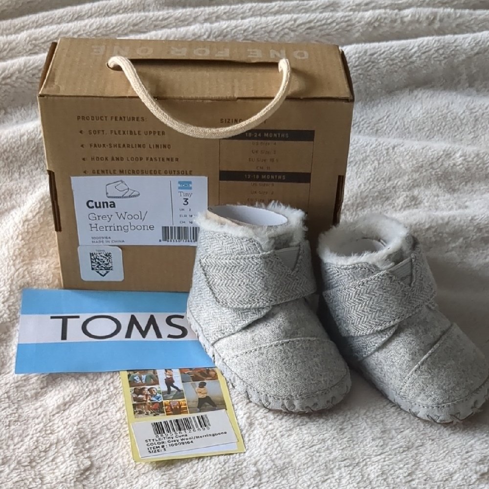 NWT Toms Gray Wool Baby Booties